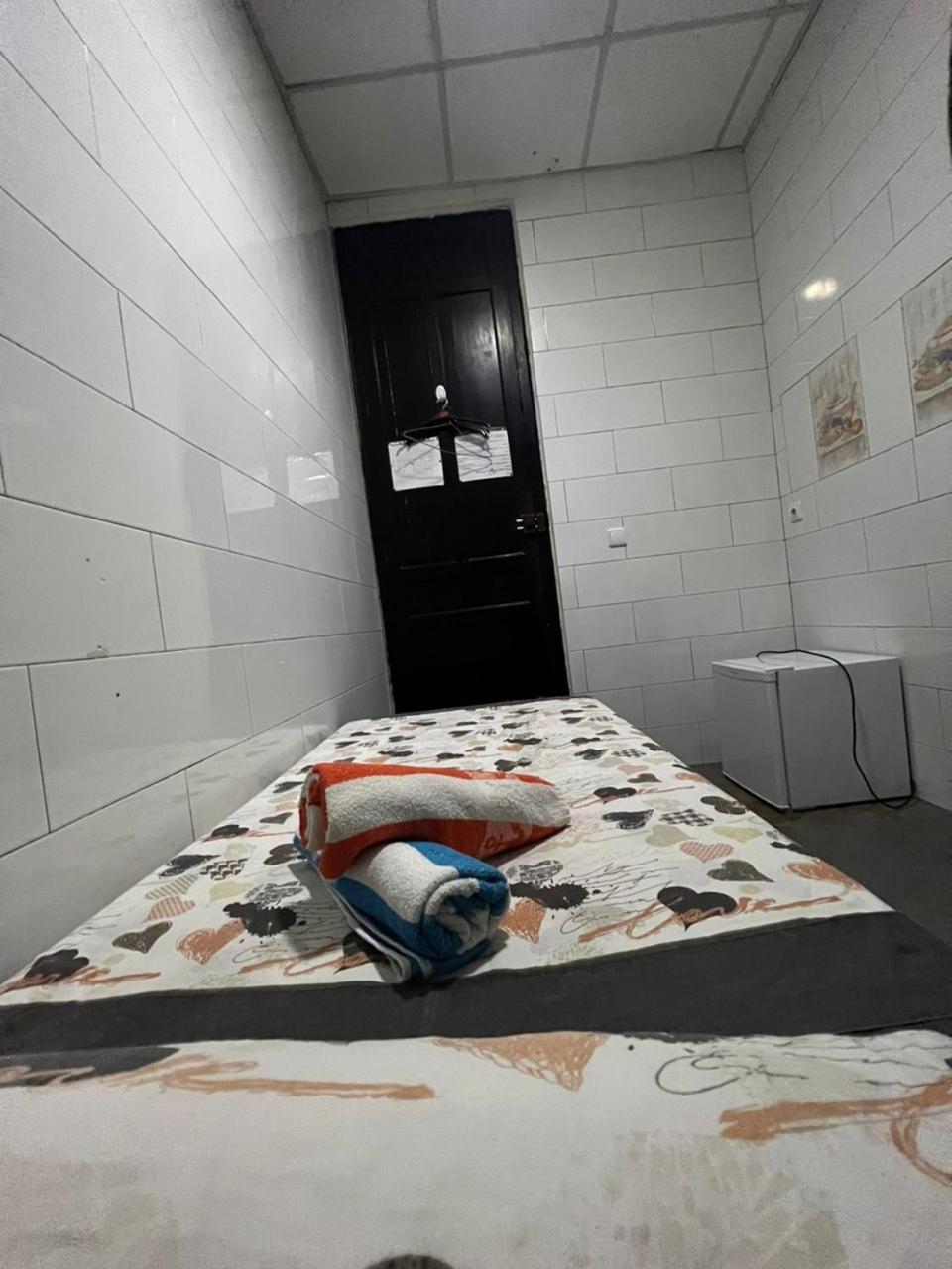 호스탈 밀란 호텔 알리칸테 외부 사진 A cell in the prison